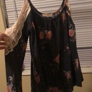 3 FOR 33: Floral Open Shoulder Top